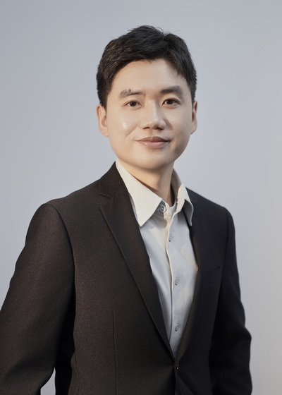 马亮 400x560 20241218.jpg